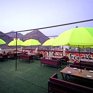 Raha Hotel
